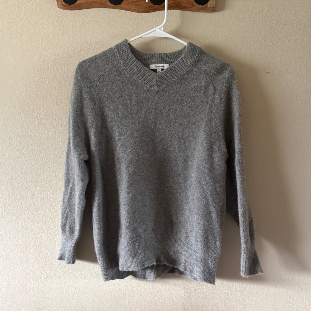Madewell Grey 100% Merino Wool High V-Neck Pullover Sweater Raglan Sleeve Size S